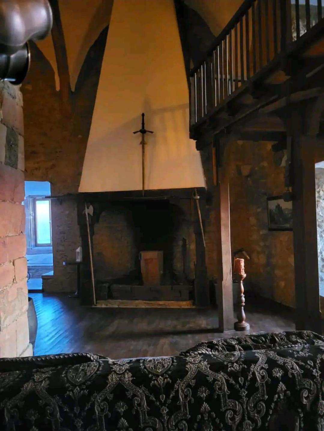 Burg Hermannstein - Rittersaal Wetzlar Exterior foto